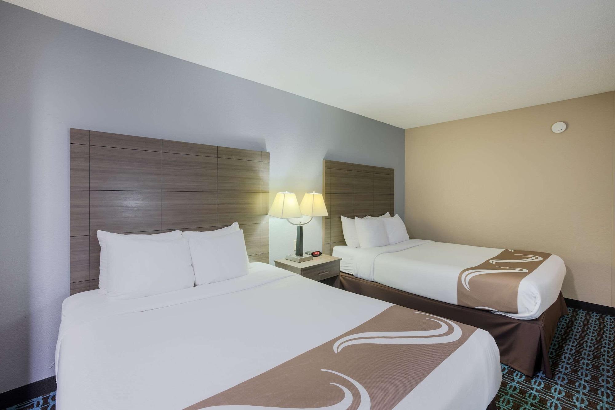 Sonesta Essential Hotel Blue Springs Exterior photo